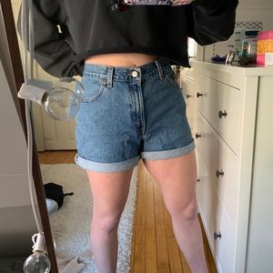 Vintage Levi high rise shorts